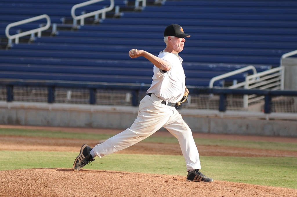 Dragons_2017-10-31 (725).jpg - (c)2010 DeVetter